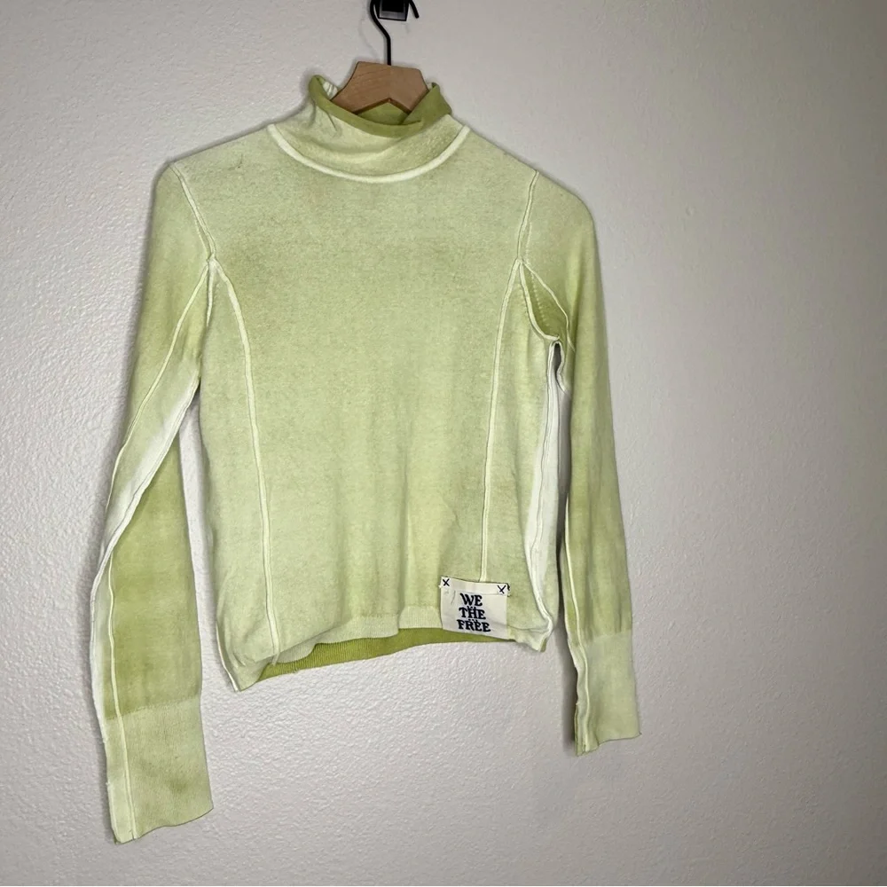 Free People Robbie Turtleneck Sweater in Green, size XS